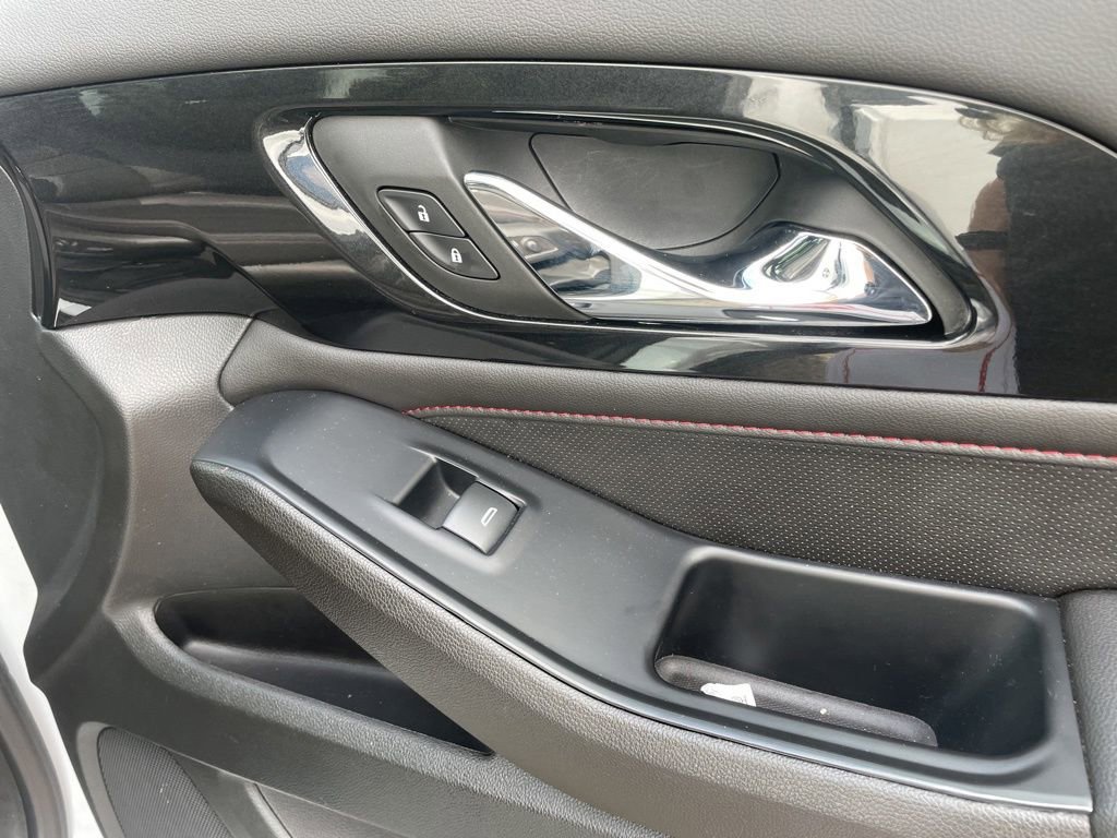 Used 2023 Chevrolet Traverse RS w/ LPO, Floor Liner Package image 45