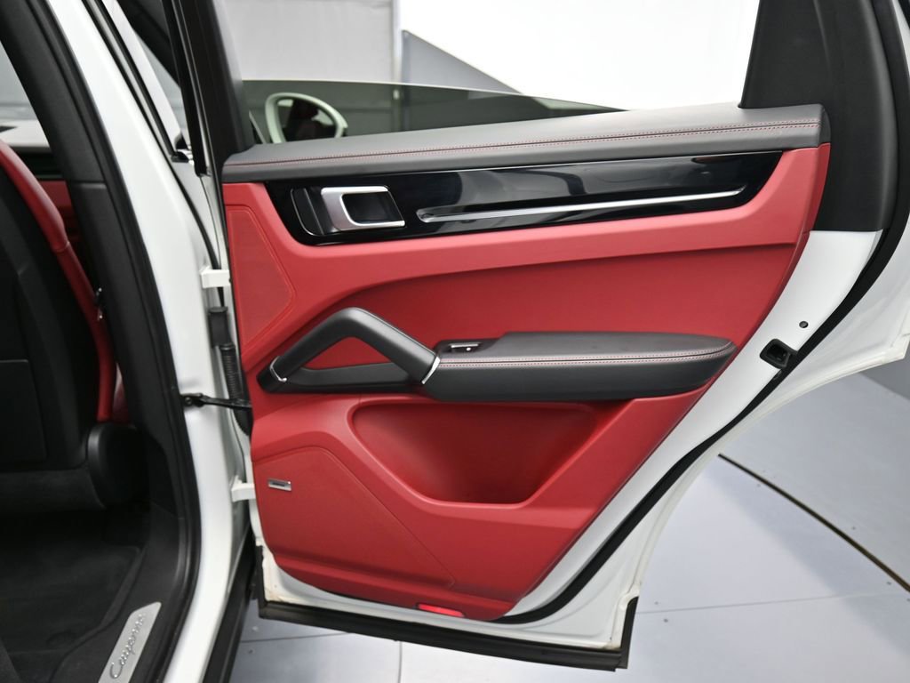 Certified 2022 Porsche Cayenne E-Hybrid Coupe AWD/4WD image 27