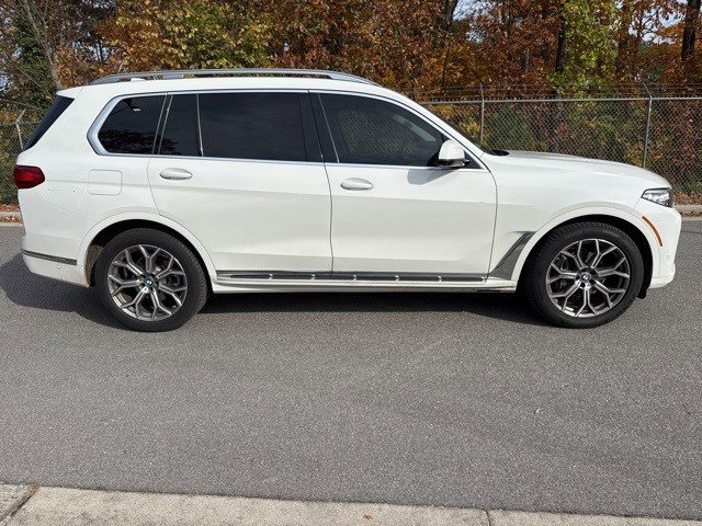 Used 2021 BMW X7 xDrive40i w/ Parking Assistance Package image 5