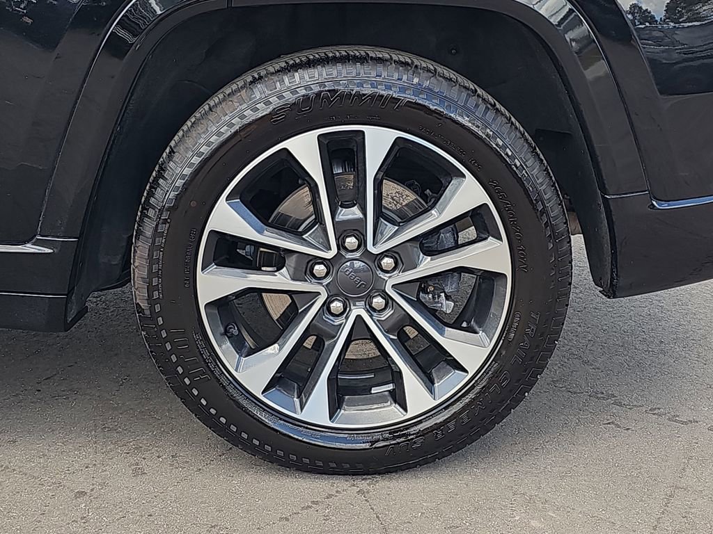 Used 2022 Jeep Grand Cherokee Overland w/ Luxury Tech Group IV image 37