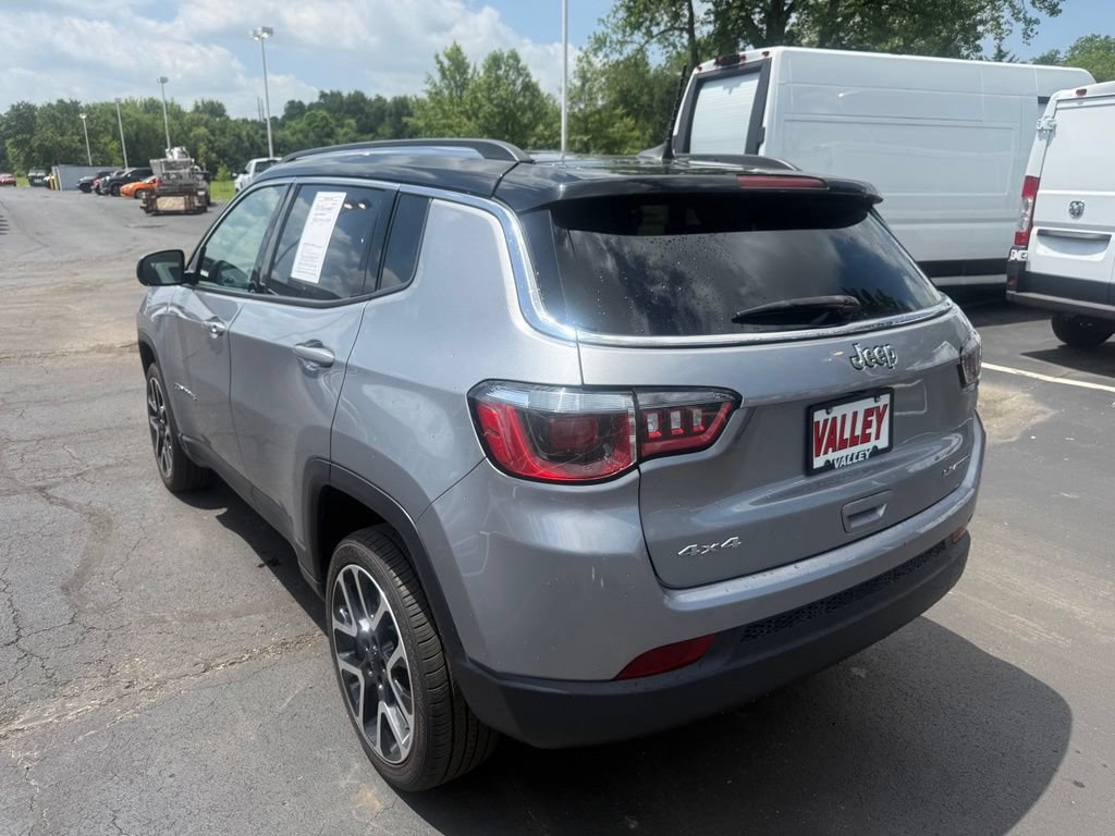 Used 2018 Jeep Compass Limited w/ Navigation Group AWD/4WD image 4