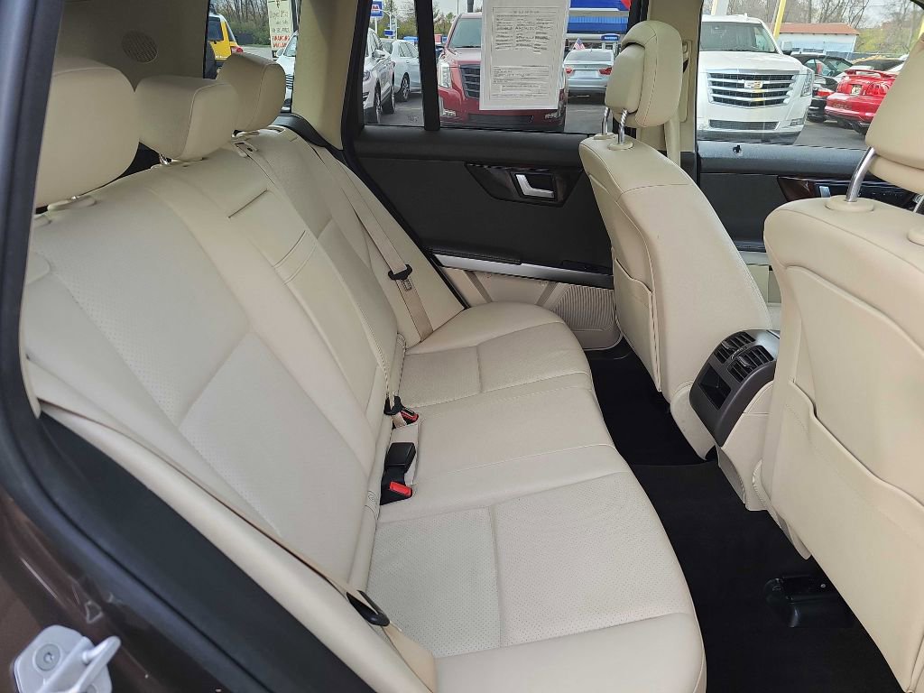 Used 2015 Mercedes-Benz GLK 350 2WD w/ Premium 1 Package image 45