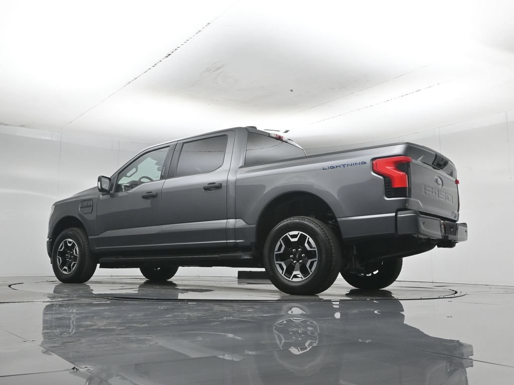 Used 2023 Ford F150 Lightning XLT AWD/4WD image 51