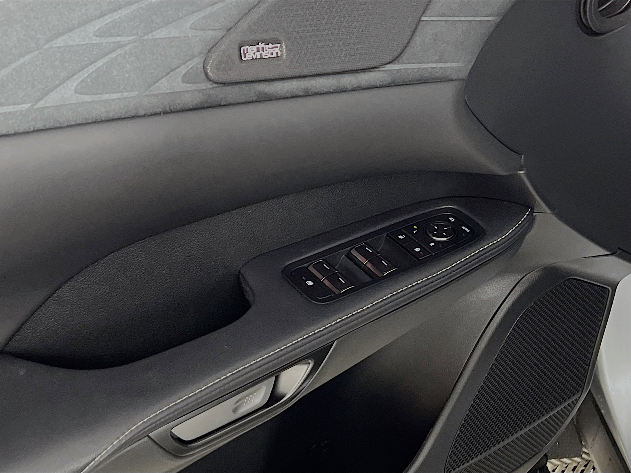 Used 2023 Lexus RX 350 F Sport w/ Cold Area Package image 17