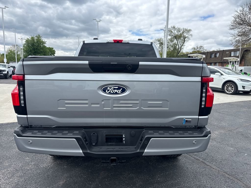 Used 2025 Ford F150 Lightning XLT AWD/4WD image 8