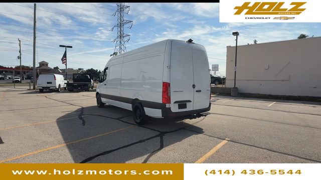 Used 2025 Mercedes-Benz Sprinter 2500 image 8