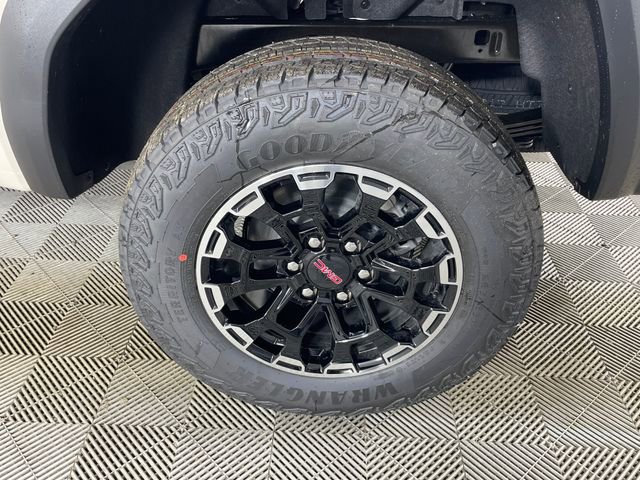 New 2026 GMC Canyon AT4 w/ Technology Plus Package image 17