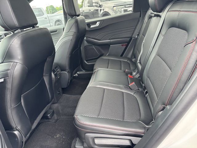 New 2025 Ford Escape ST-Line w/ Tech Pack #1 AWD/4WD image 9