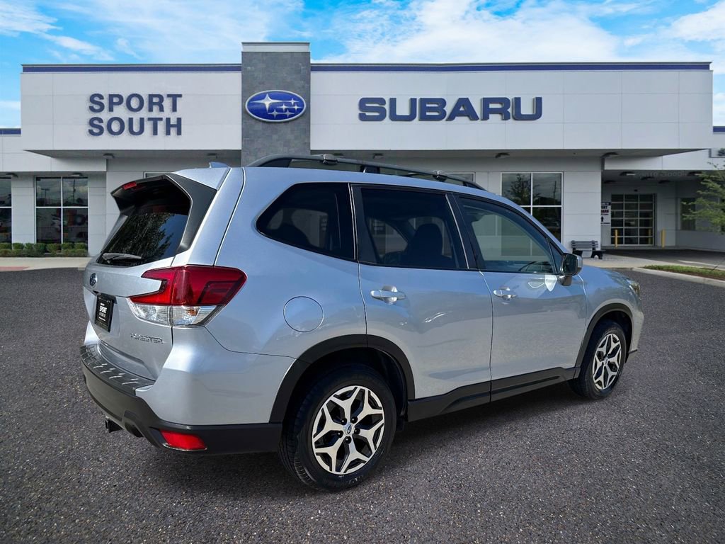 Used 2021 Subaru Forester Premium w/ Popular Package #1 AWD/4WD image 3