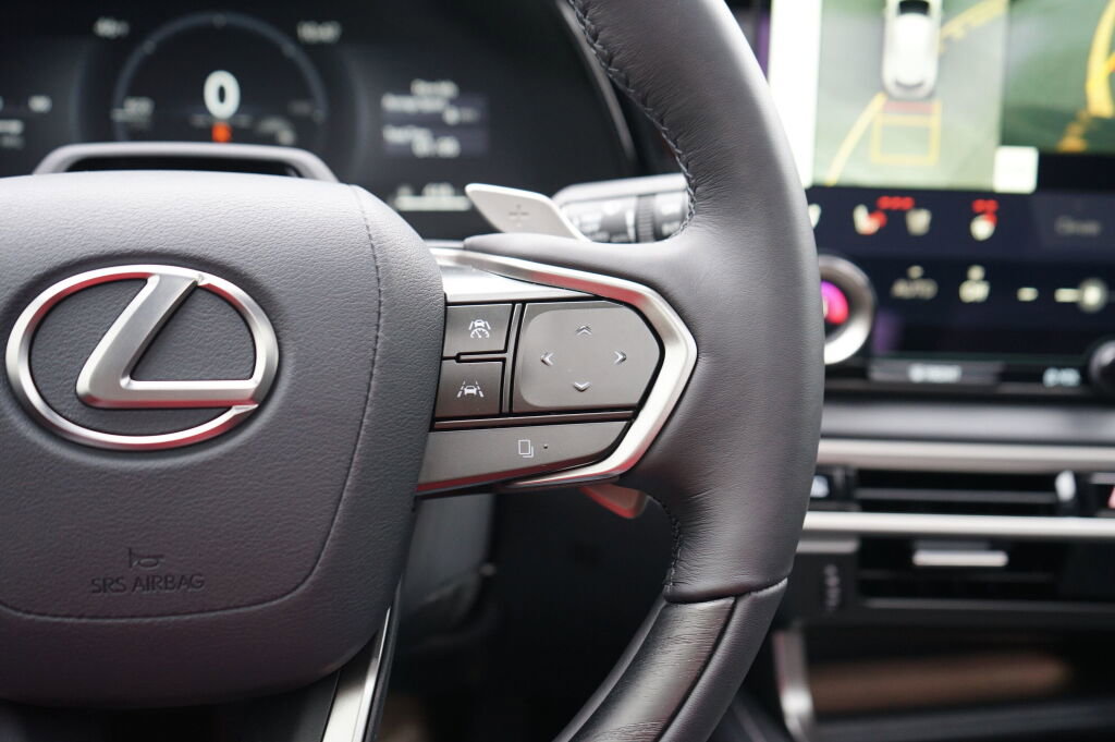 Used 2025 Lexus RX 450h 450h+ Luxury image 27