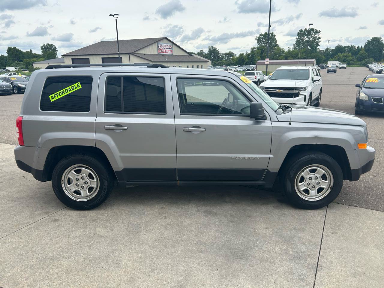 Used 2015 Jeep Patriot Sport w/ Power Value Group FWD image 4