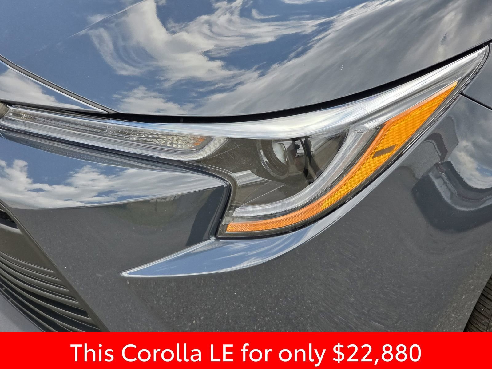 Used 2025 Toyota Corolla LE w/ LE Premium Package image 36