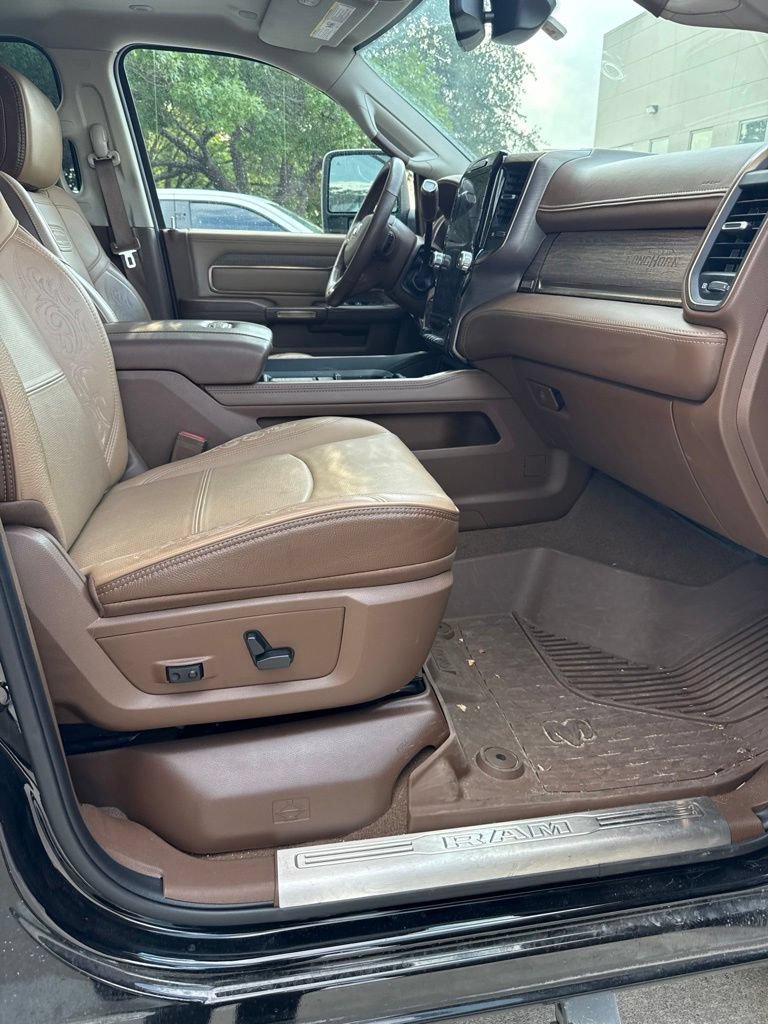 Used 2024 RAM 2500 Limited AWD/4WD image 23