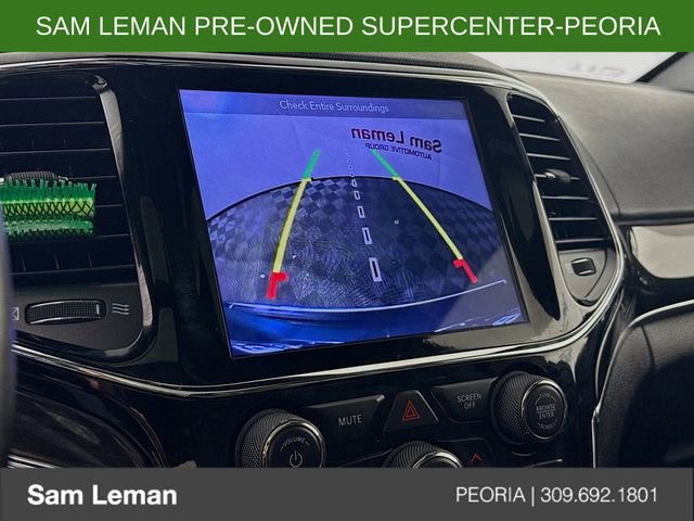 Used 2019 Jeep Grand Cherokee Overland image 14