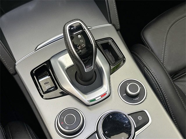 Used 2022 Alfa Romeo Stelvio Veloce image 16