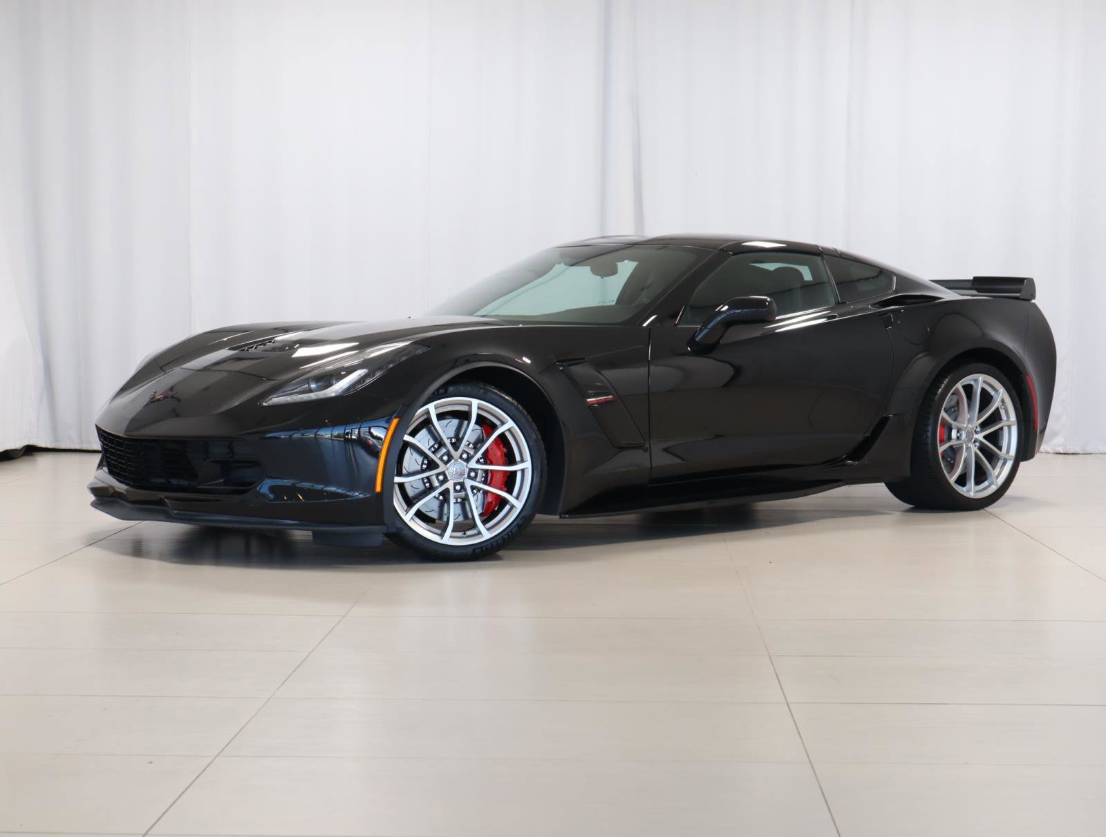 Used 2019 Chevrolet Corvette Grand Sport w/ Carbon Flash Badge Package image 36