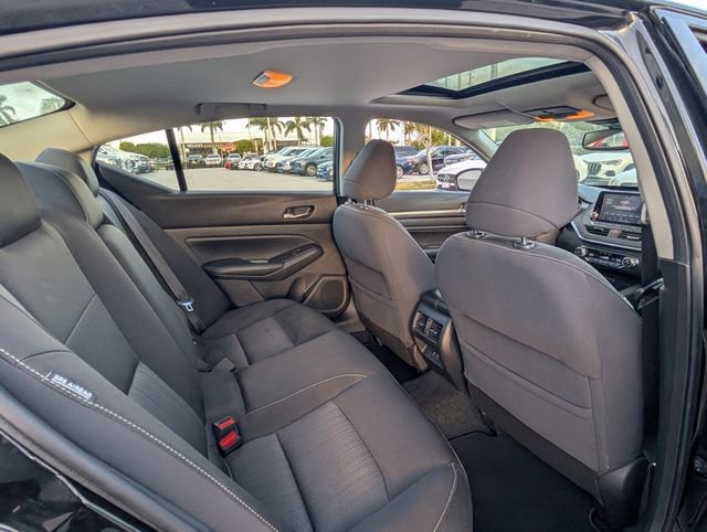 Used 2019 Nissan Altima 2.5 SV image 15