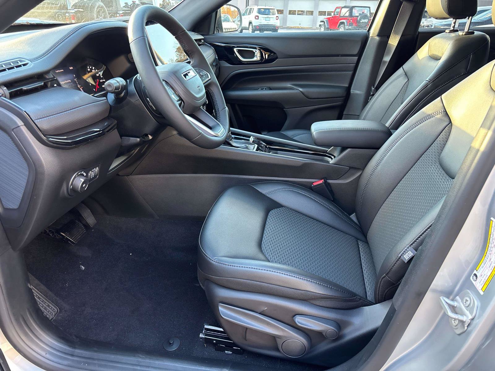 New 2026 Jeep Compass Latitude AWD/4WD image 7