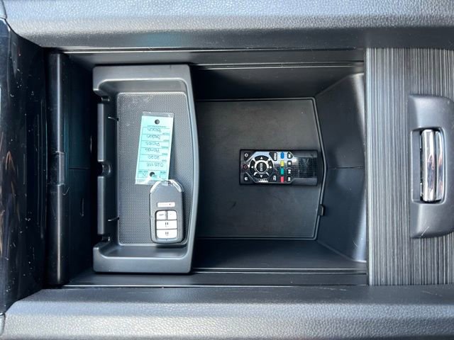 Used 2020 Honda Pilot Touring image 39