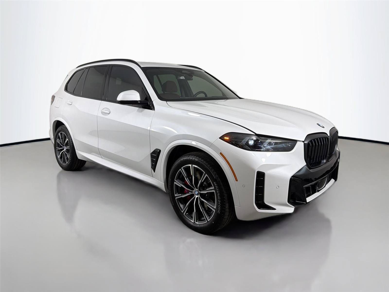 New 2026 BMW X5 xDrive40i w/ M Sport Package AWD/4WD image 3