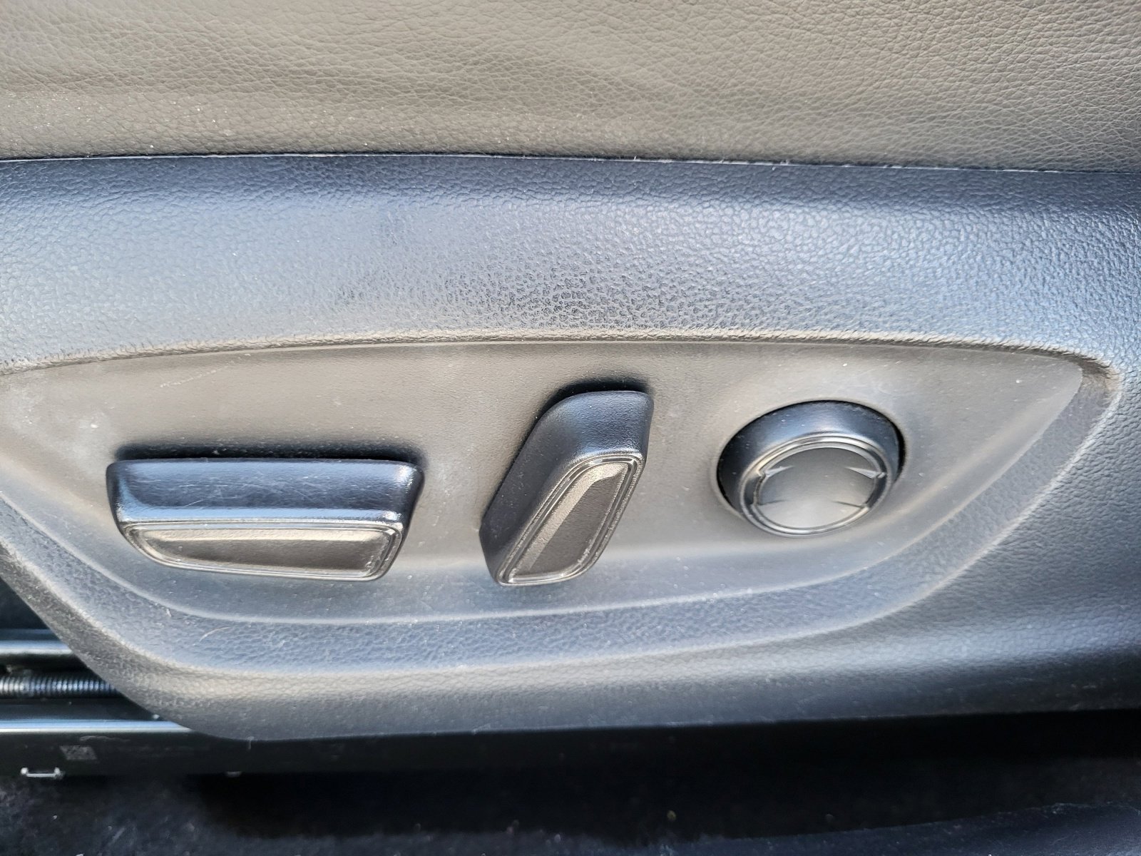 Used 2020 Toyota Camry SE image 15