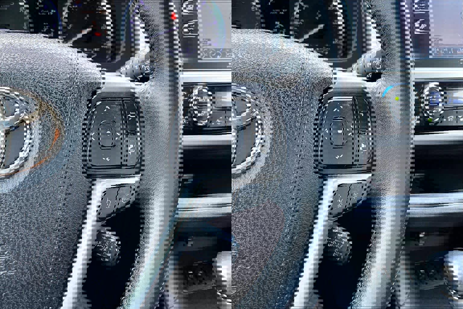 Used 2018 Toyota Highlander SE FWD image 24