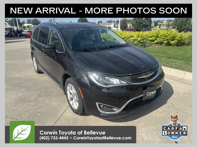 Used 2018 Chrysler Pacifica Touring-L w/ Tire & Wheel Group FWD 360° Tour