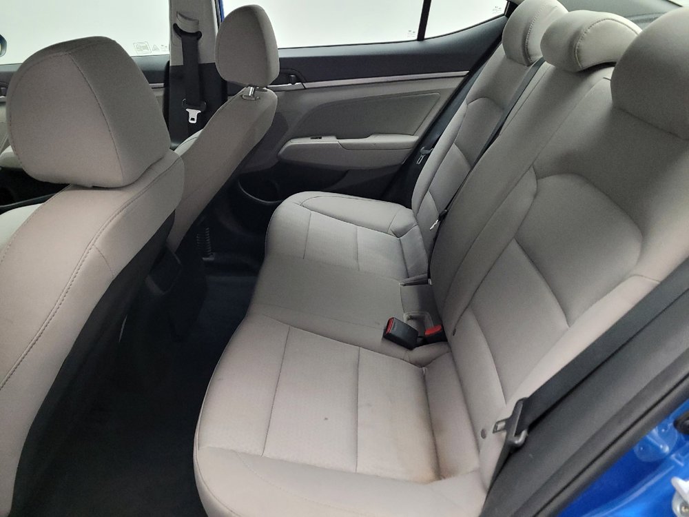 Used 2017 Hyundai Elantra SE image 18