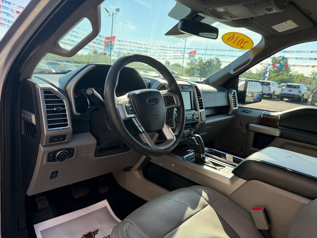 Used 2016 Ford F150 Lariat w/ Equipment Group 502A Luxury AWD/4WD image 13
