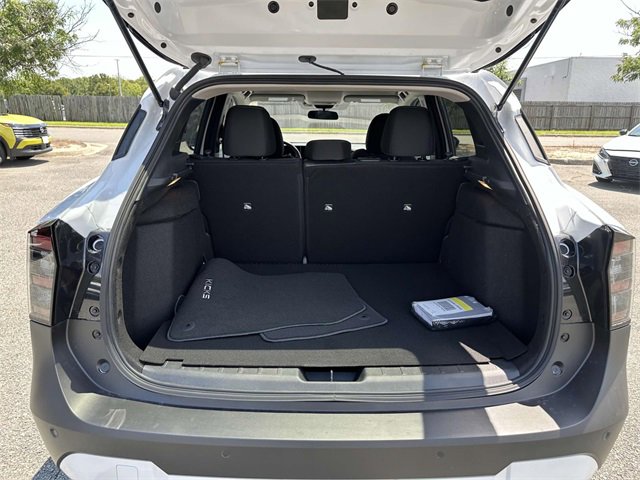 New 2025 Nissan Kicks SV image 12