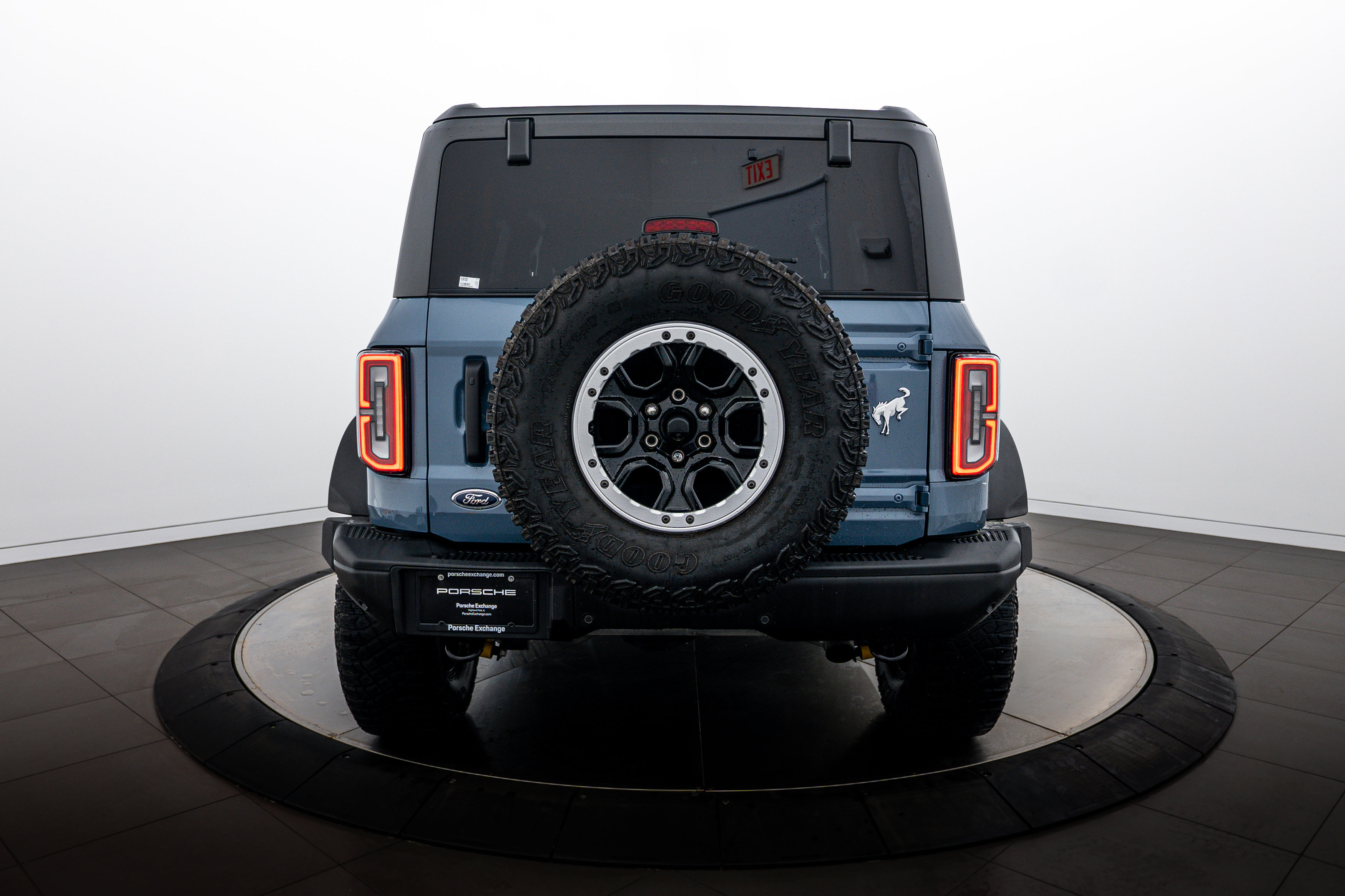 Used 2023 Ford Bronco Badlands AWD/4WD image 6