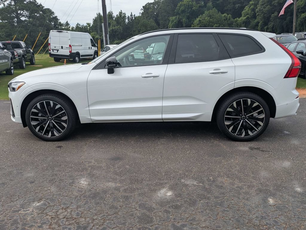 Certified 2026 Volvo XC60 B5 Ultra w/ Protection Package Premier AWD/4WD image 3
