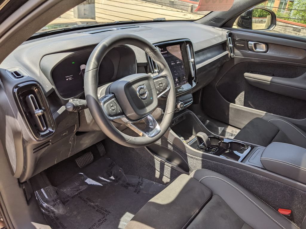 Certified 2023 Volvo C40 P8 Recharge Ultimate AWD/4WD image 8