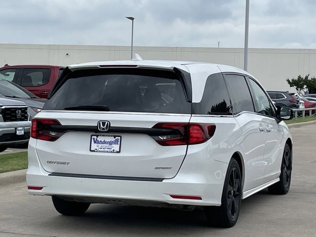 Used 2024 Honda Odyssey Sport image 4