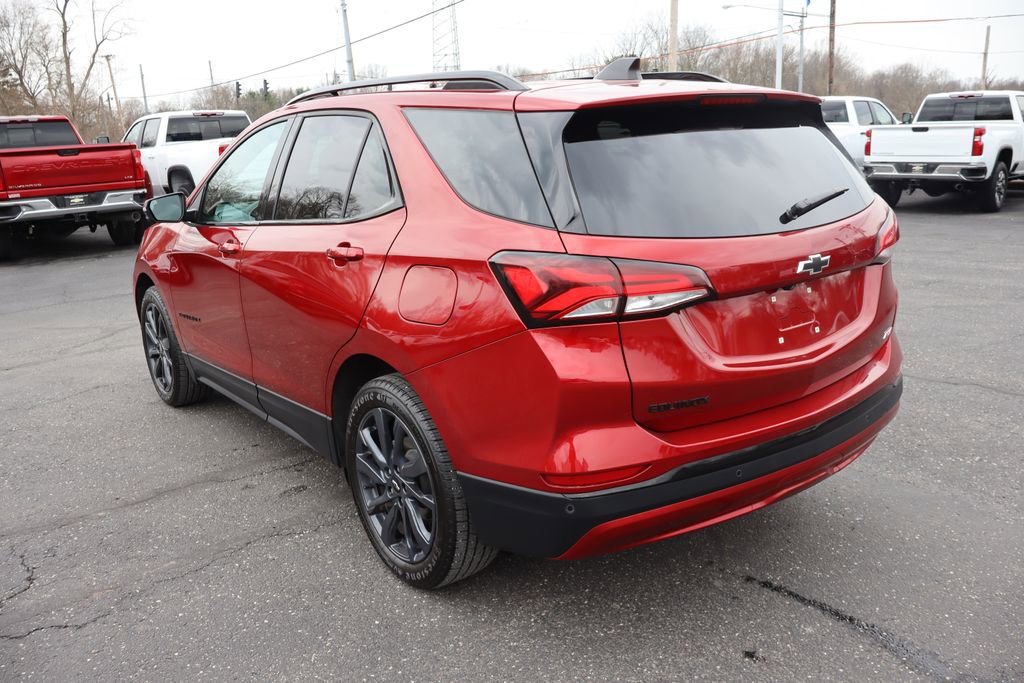 Used 2024 Chevrolet Equinox RS image 3