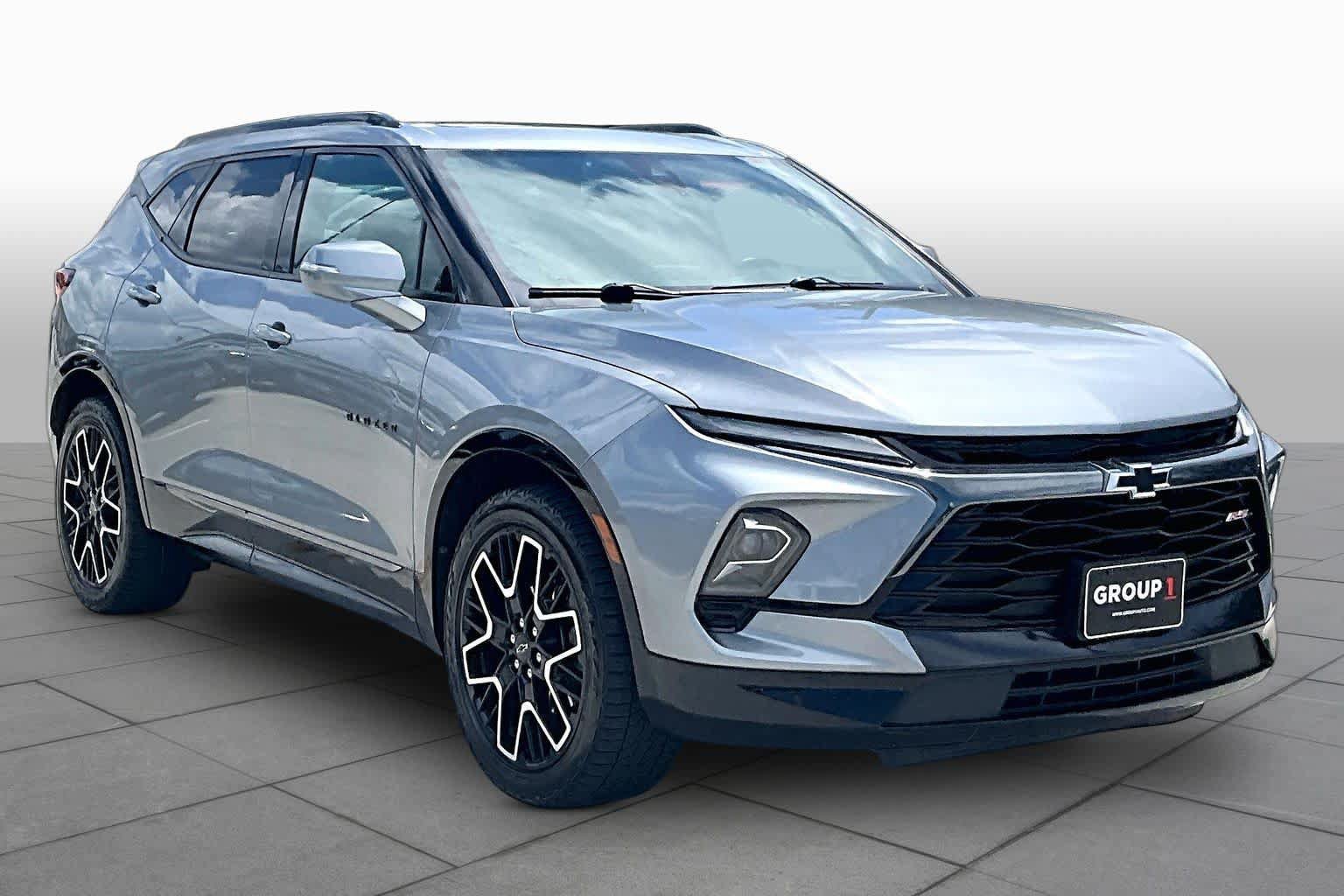Used 2023 Chevrolet Blazer RS w/ Enhanced Convenience Package FWD image 3