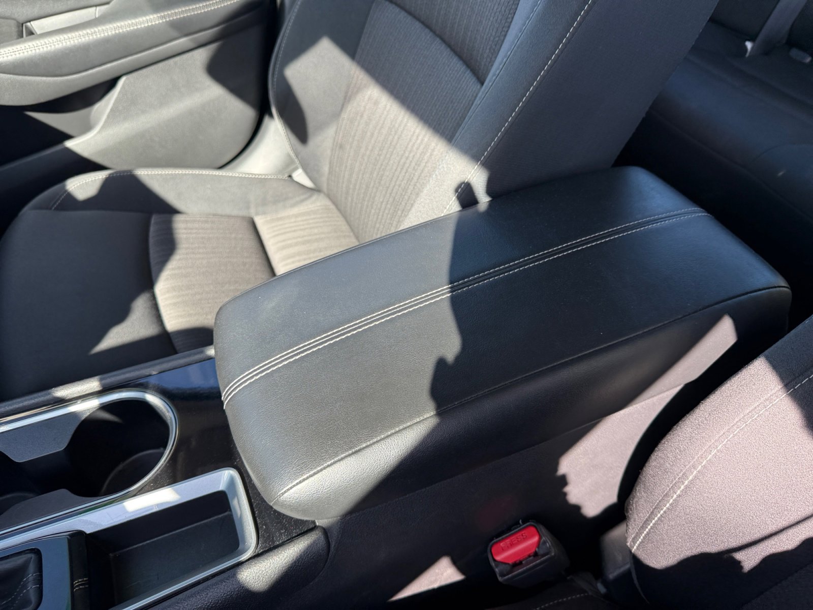 Used 2024 Nissan Altima 2.5 SV image 14