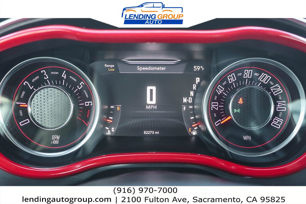 Used 2015 Dodge Challenger SXT image 22