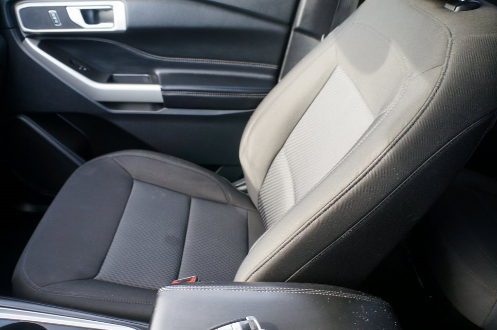 Used 2022 Ford Explorer XLT w/ Class IV Trailer Tow Package image 29