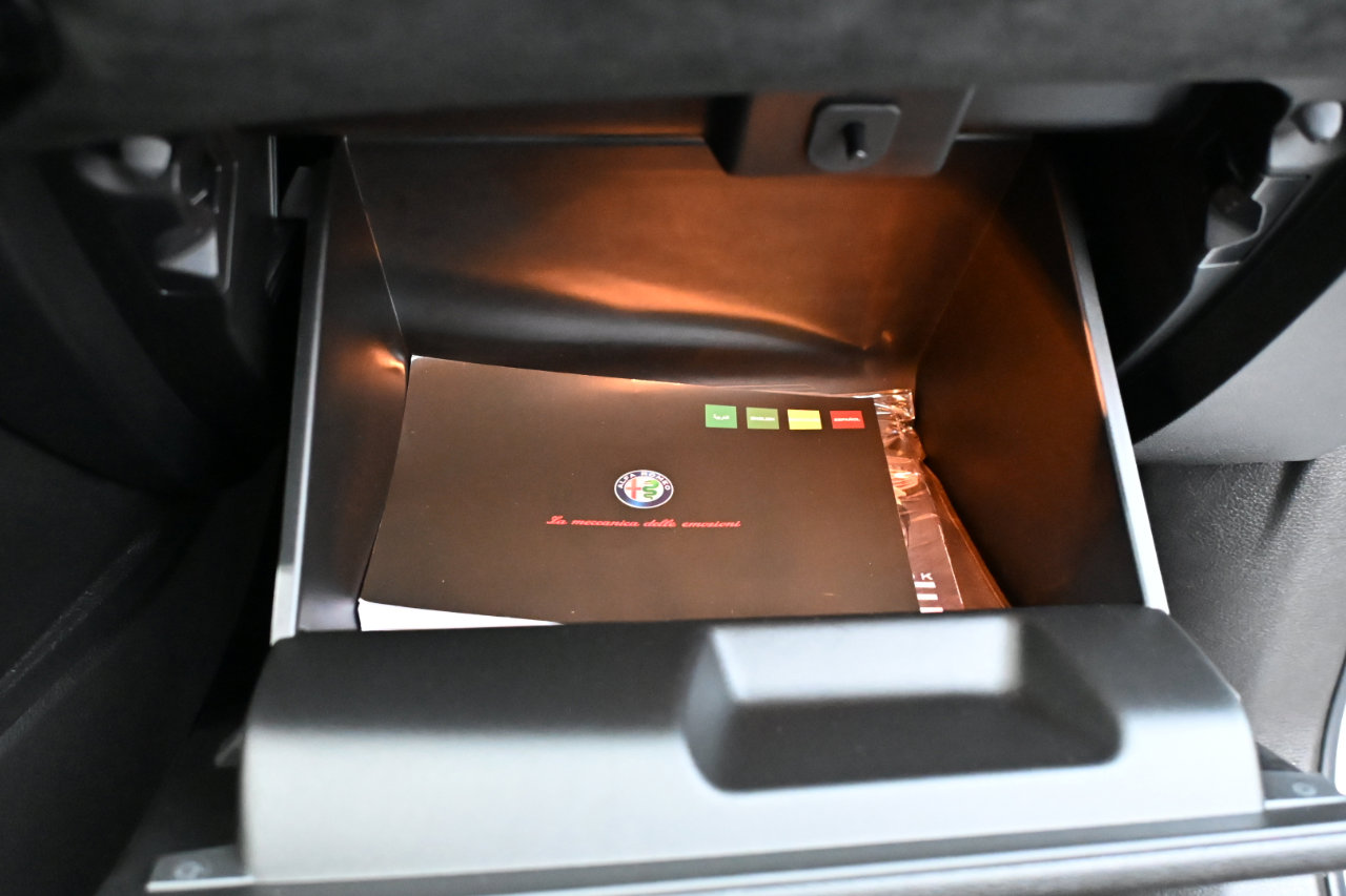 Used 2024 Alfa Romeo Tonale Veloce w/ Active Assist Package image 32