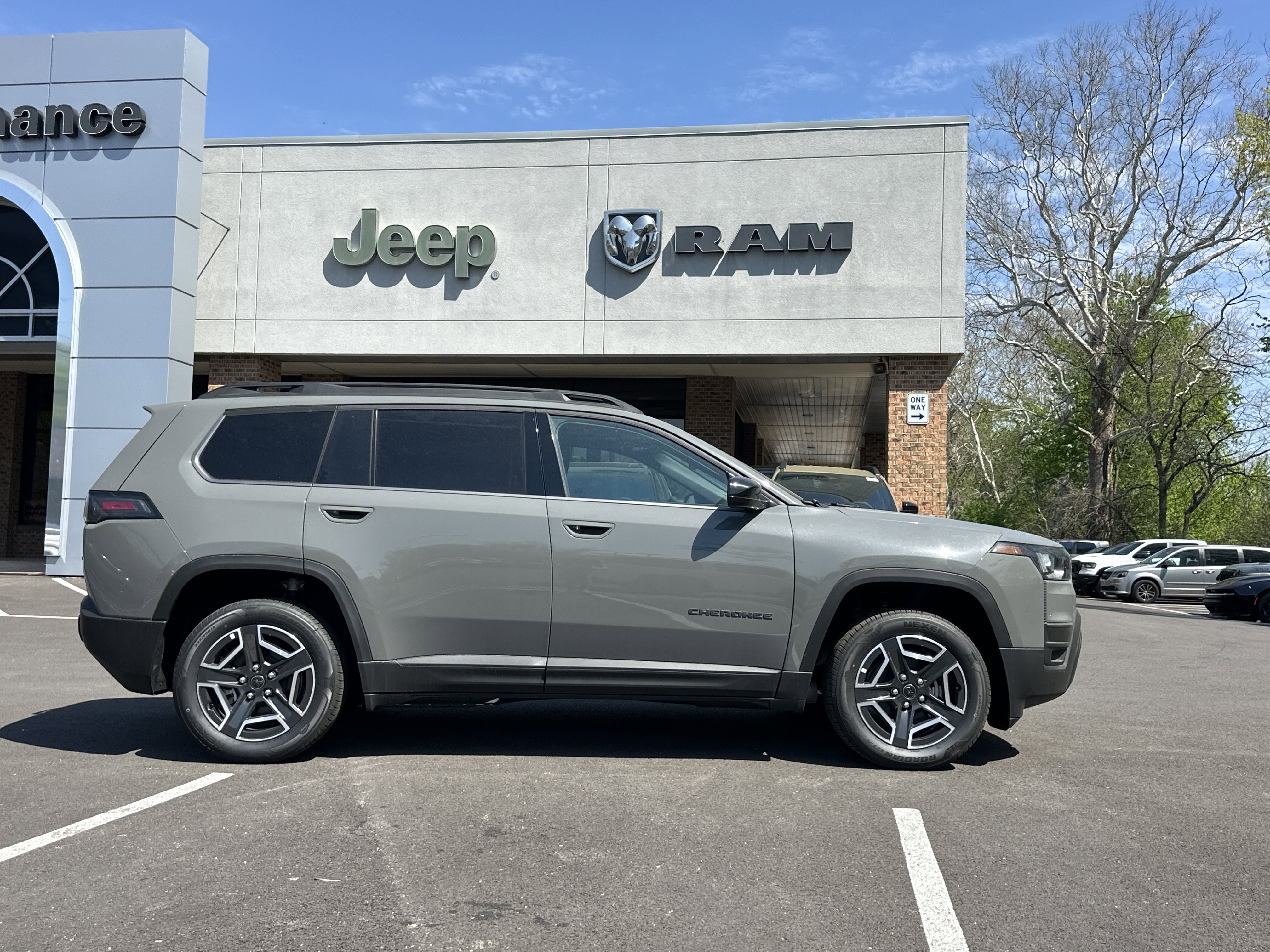 New 2026 Jeep Cherokee Laredo AWD/4WD image 16
