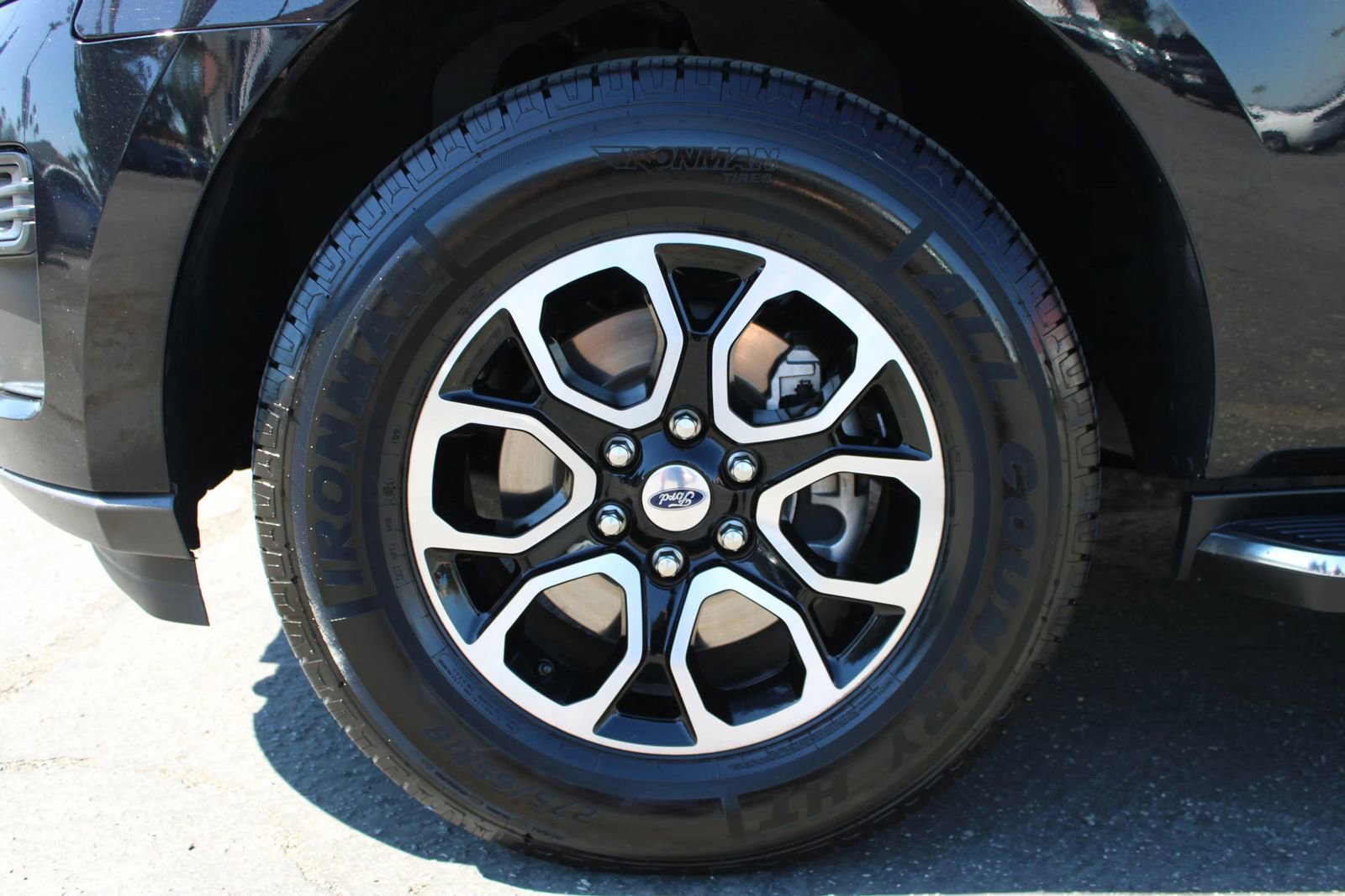 Used 2023 Ford Expedition Max XLT image 44