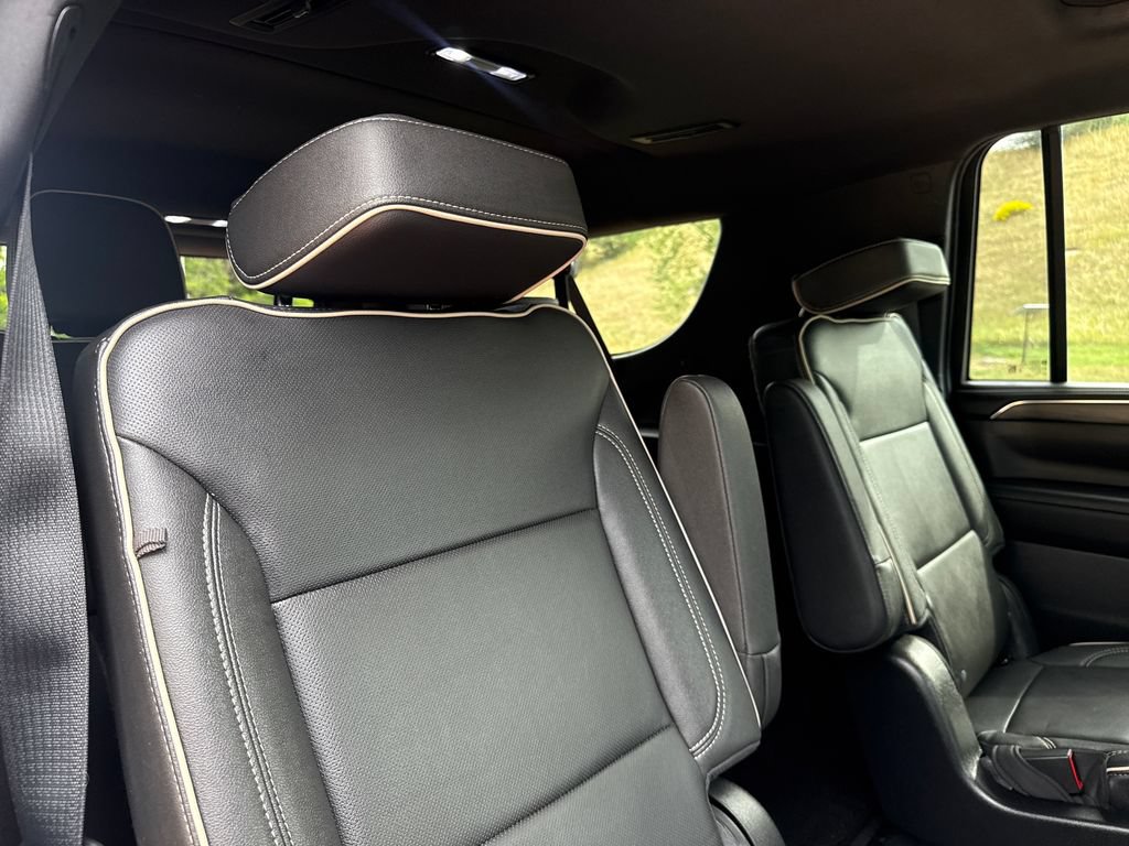 Used 2022 GMC Yukon XL SLT w/ SLT Premium Package AWD/4WD image 26