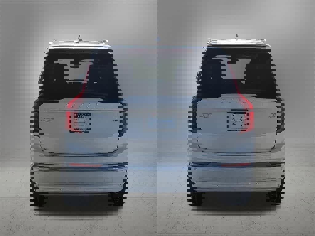 Certified 2025 Volvo XC90 T8 Ultra w/ Protection Package Premier image 5