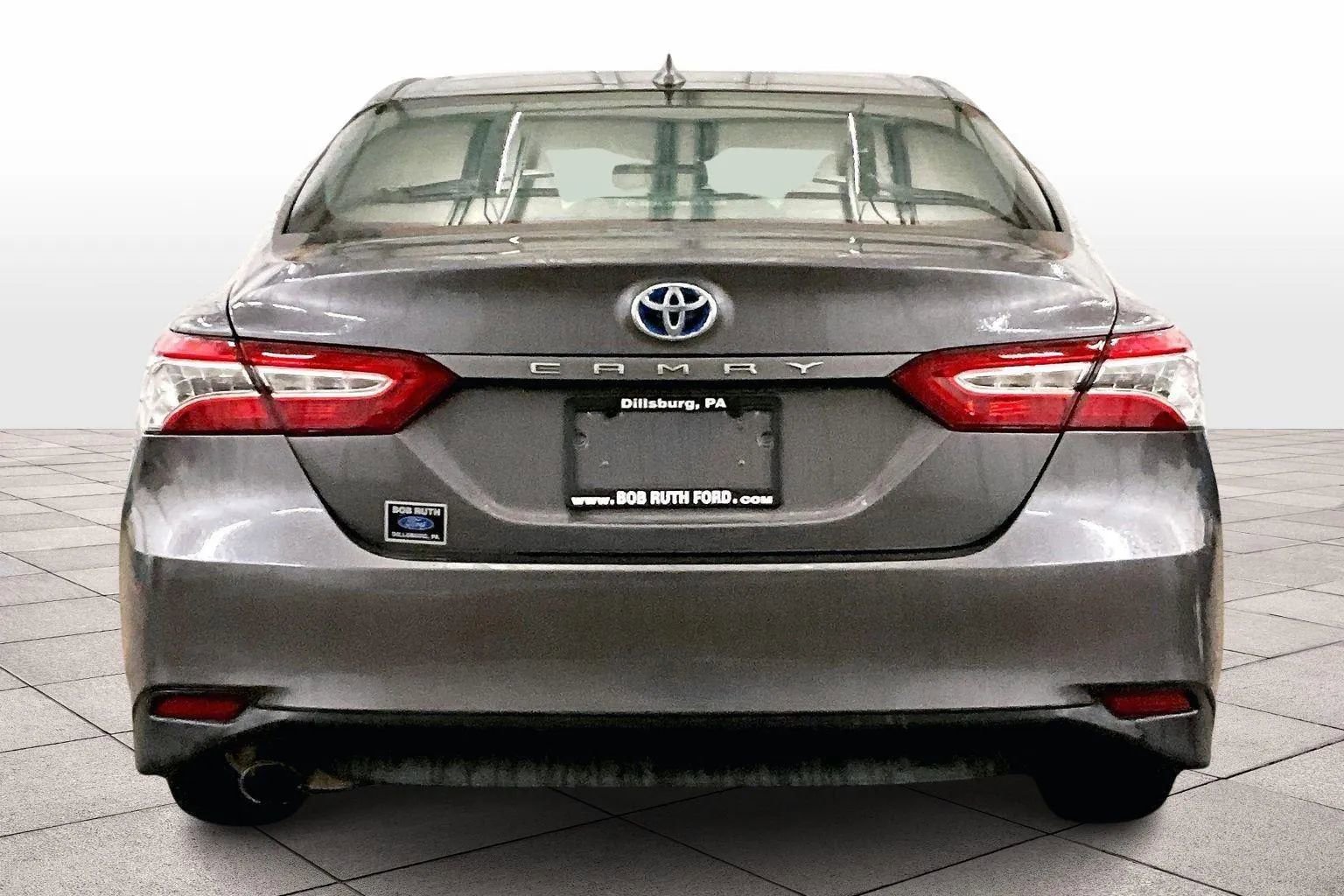 Used 2020 Toyota Camry XLE w/ Sunroof Package image 5