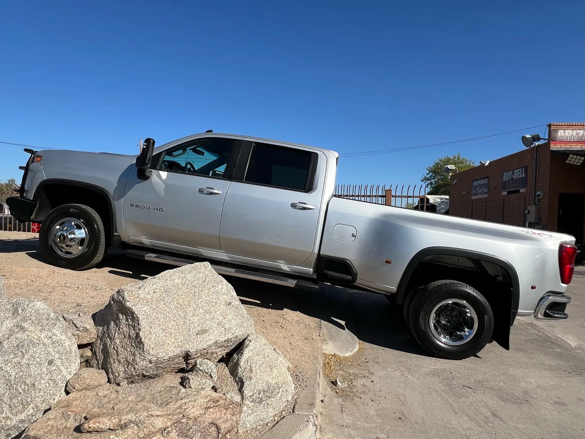 Used 2023 Chevrolet Silverado 3500 LT w/ Convenience Package AWD/4WD image 1