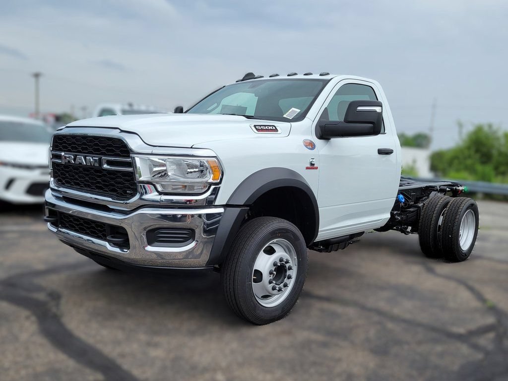 New 2024 RAM 5500 Tradesman RWD image 2