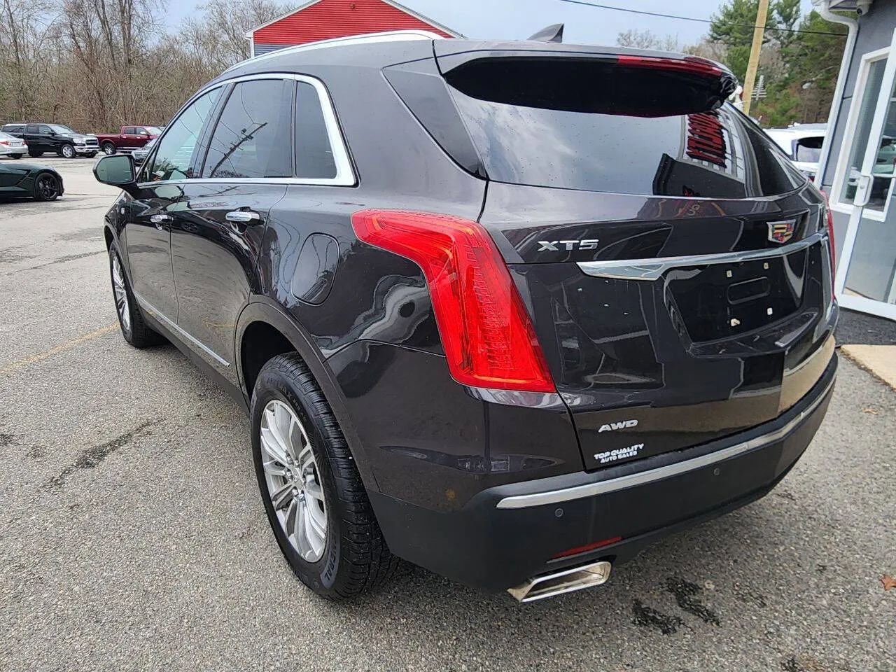 Used 2017 Cadillac XT5 Luxury w/ Driver Awareness Package image 7