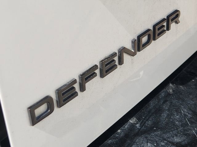 Used 2024 Land Rover Defender 130 X-Dynamic SE AWD/4WD image 12