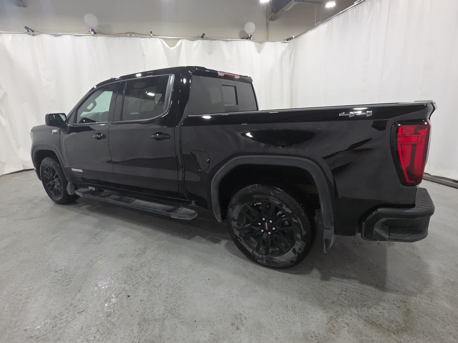 Certified 2026 GMC Sierra 1500 Elevation w/ Preferred Package AWD/4WD image 3